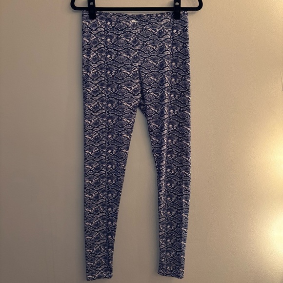 Amanda Blu Women’s Blue and White Snake Print Leggings Size L - Picture 1 of 8